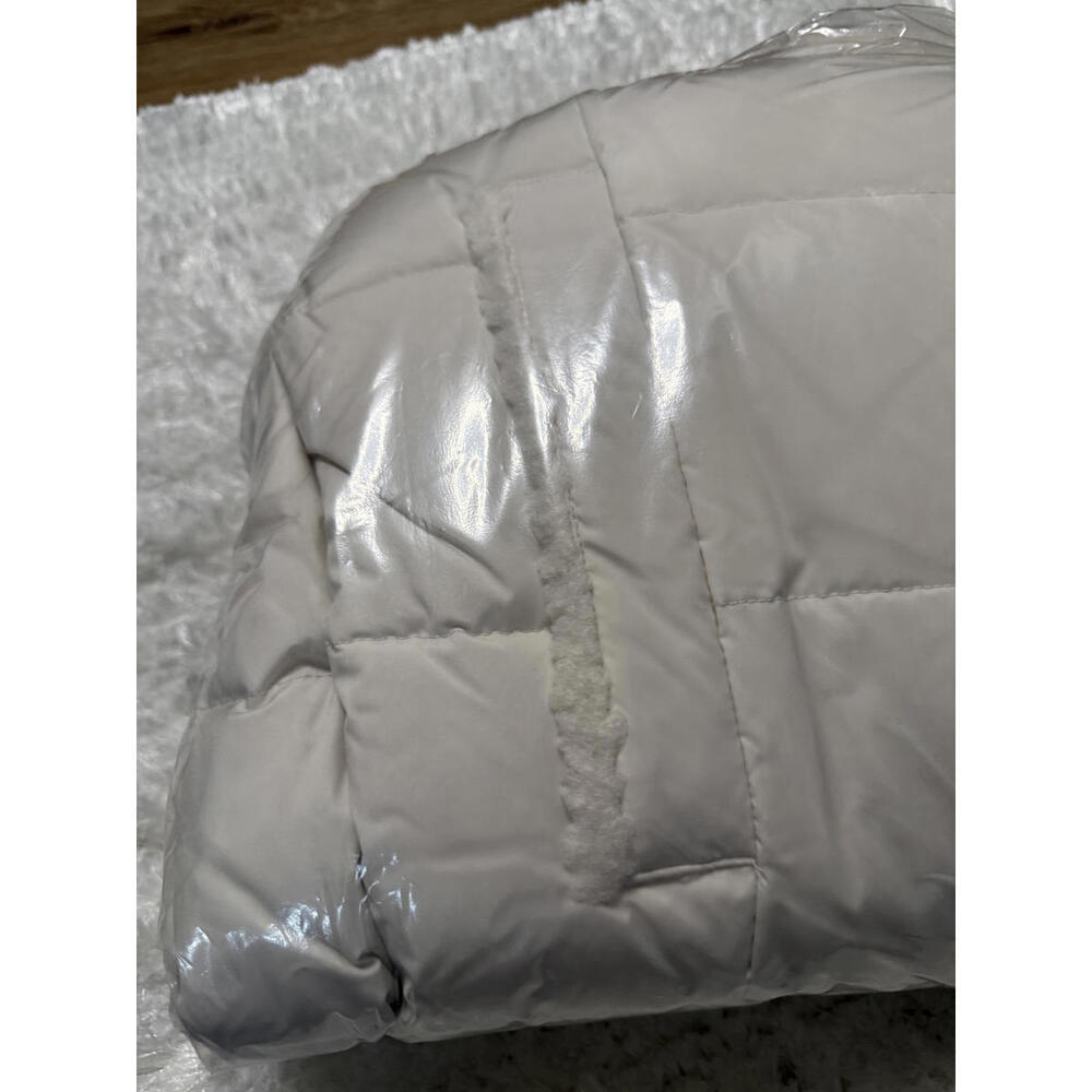 NWT! Calvin Klein Faux Shearling Lined Down Puffer Jacket in Eggshell Size Small - Picture 6 of 6